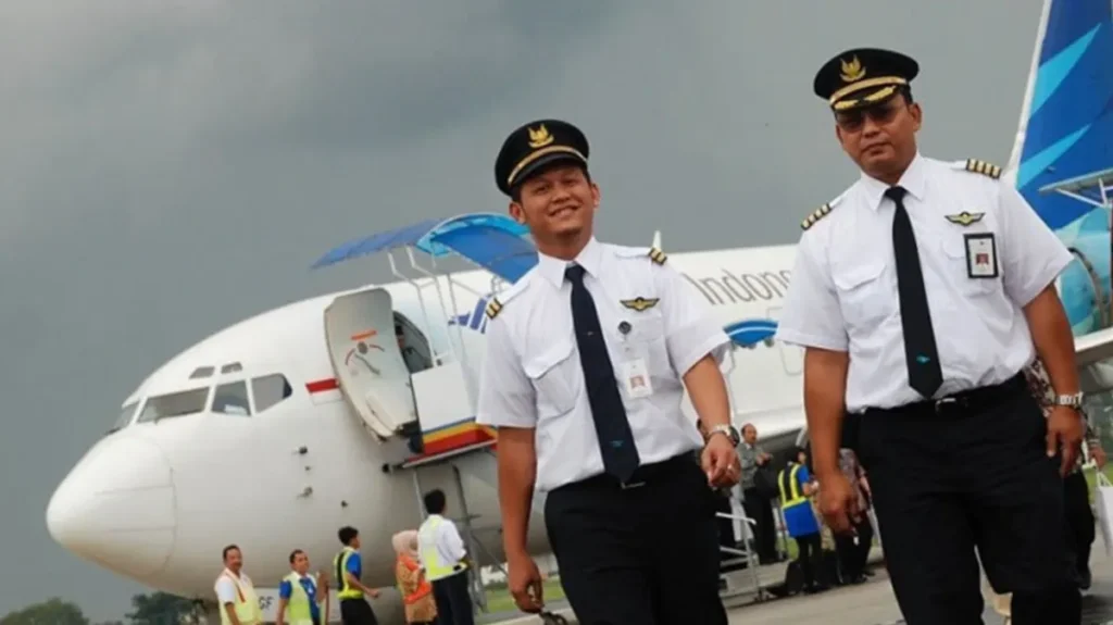 Gaji Pilot Garuda Indonesia Per Bulan, Junior Sampai 150 Juta?